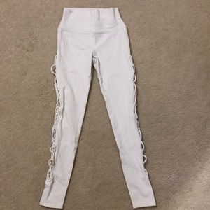 Alo yoga laced legging